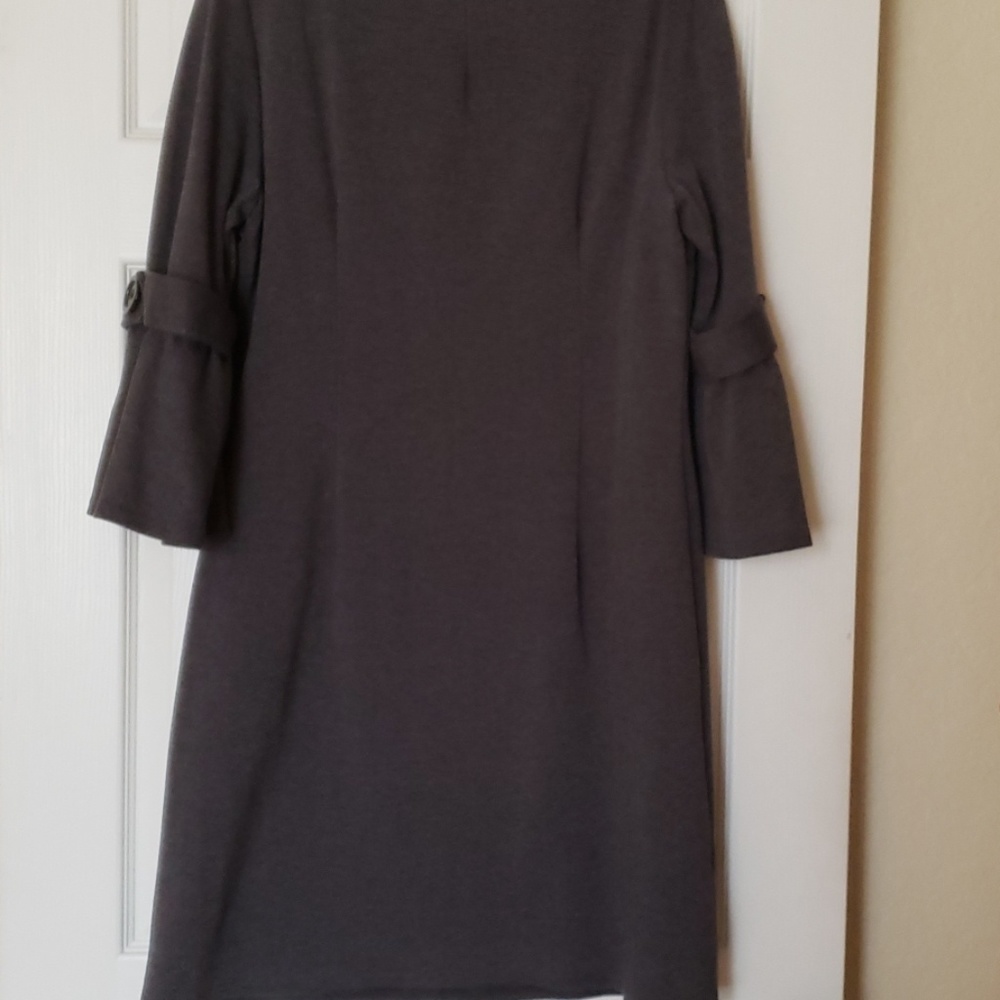 Dress - Picture 5 of 6